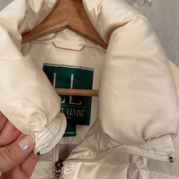 Larry Levine Cream Down Puffer Jacket  |  Size M - Picture 10 of 13